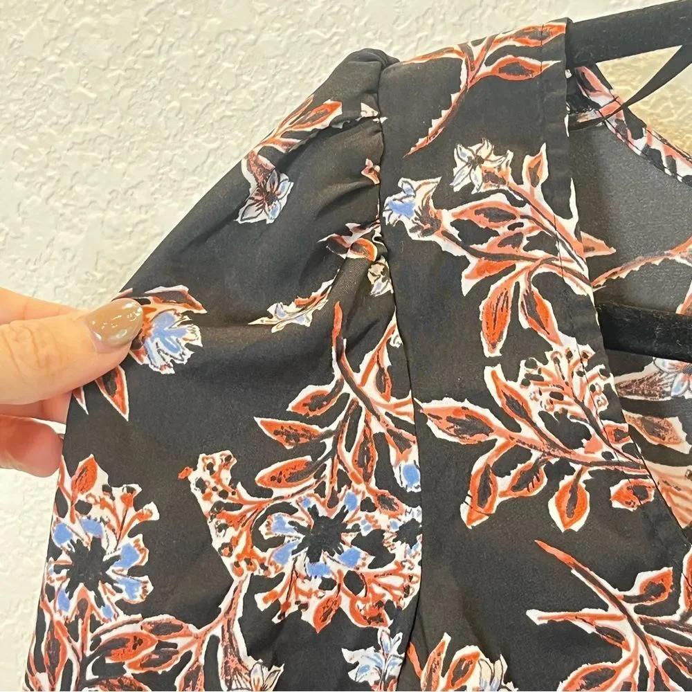Free People Santiago Floral Cropped Smocked Boho Top in Black size Large